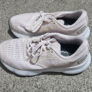 Brooks Women's Pink Running Shoes